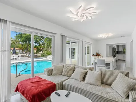 5000 Riviera Drive Coral Gables FL 33146