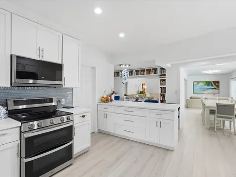 5000 Riviera Drive Coral Gables FL 33146
