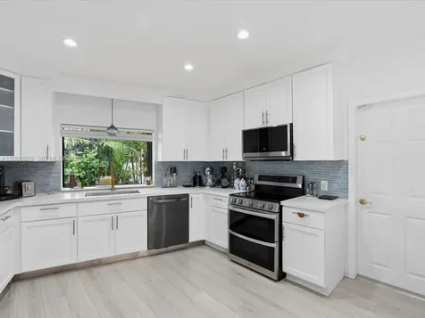5000 Riviera Drive Coral Gables FL 33146