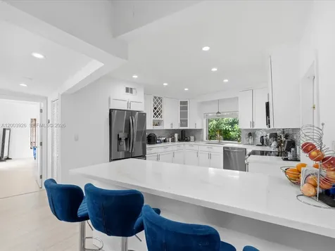 5000 Riviera Drive Coral Gables FL 33146