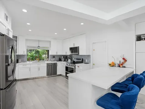 5000 Riviera Drive Coral Gables FL 33146