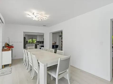 5000 Riviera Drive Coral Gables FL 33146