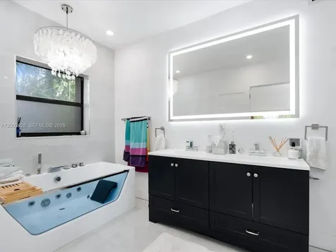 5000 Riviera Drive Coral Gables FL 33146