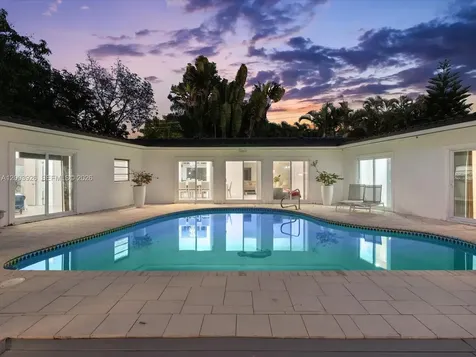 5000 Riviera Drive Coral Gables FL 33146