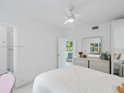 5000 Riviera Drive Coral Gables FL 33146