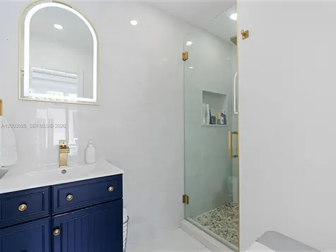 5000 Riviera Drive Coral Gables FL 33146