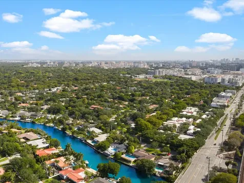 5000 Riviera Drive Coral Gables FL 33146