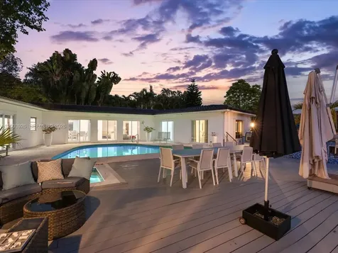 5000 Riviera Drive Coral Gables FL 33146