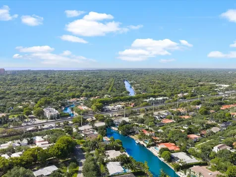 5000 Riviera Drive Coral Gables FL 33146