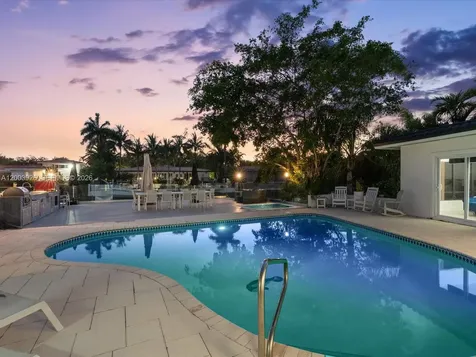 5000 Riviera Drive Coral Gables FL 33146