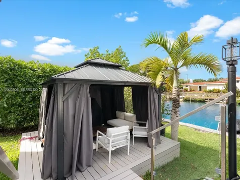 5000 Riviera Drive Coral Gables FL 33146