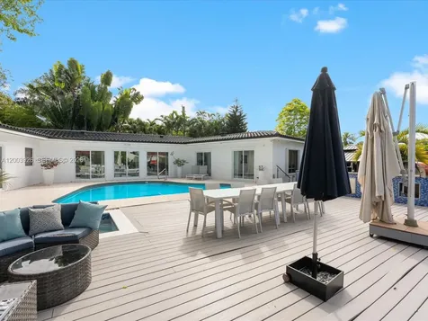 5000 Riviera Drive Coral Gables FL 33146