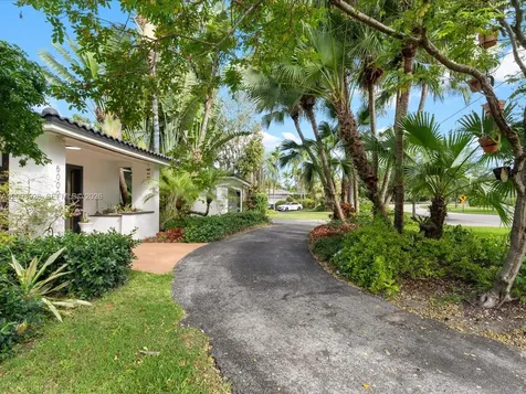 5000 Riviera Drive Coral Gables FL 33146