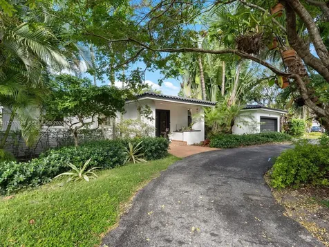 5000 Riviera Drive Coral Gables FL 33146
