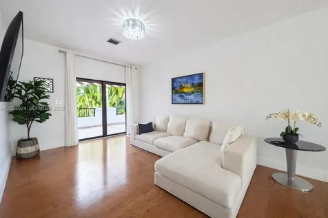 471 SW 30th Road Miami FL 33129
