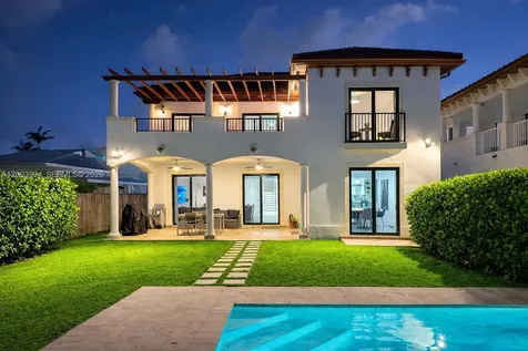 471 SW 30th Road Miami FL 33129