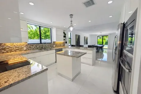 471 SW 30th Road Miami FL 33129