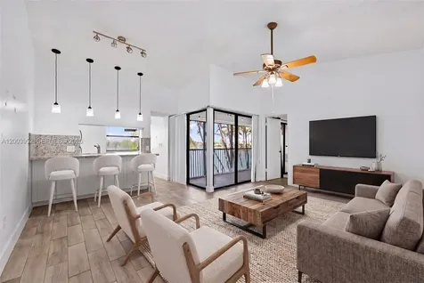 889 Hamilton Drive Homestead FL 33034