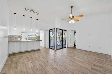 889 Hamilton Drive Homestead FL 33034