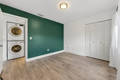 889 Hamilton Drive Homestead FL 33034