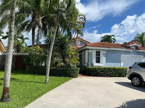 8539 SW 211th Terrace Cutler Bay FL 33189