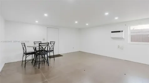 1300 NE 204th Street Miami FL 33179