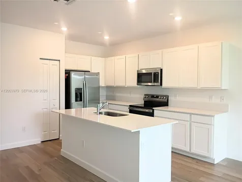 868 SE Grovebush Lane Port St. Lucie FL 34984