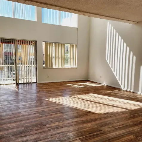 18051 NW 68th Avenue Hialeah FL 33015