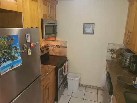 9405 W Flagler Street Miami FL 33174