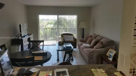 9405 W Flagler Street Miami FL 33174