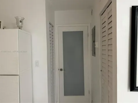 5033 NW 7th Street Miami FL 33126