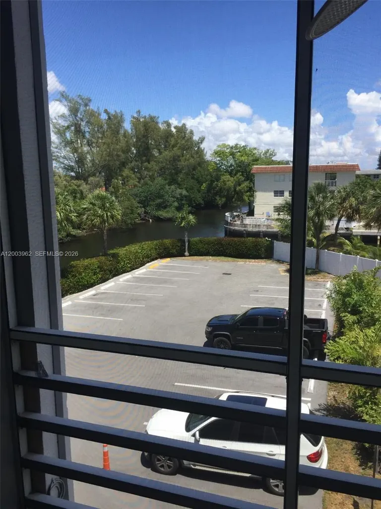 1407 NE 56th Street Fort Lauderdale FL 33334