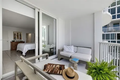 5401 Collins Avenue Miami Beach FL 33140