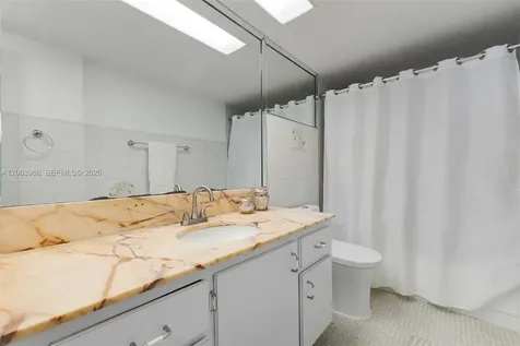 5401 Collins Avenue Miami Beach FL 33140