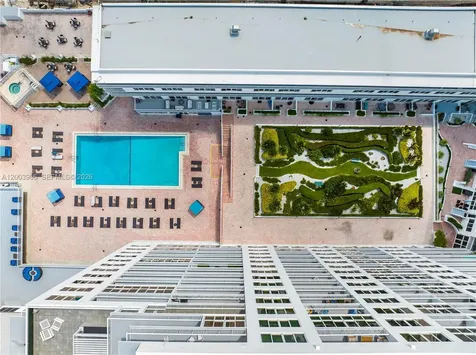 5401 Collins Avenue Miami Beach FL 33140