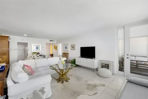 5401 Collins Avenue Miami Beach FL 33140