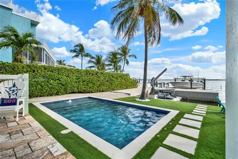 69 Shoreland Drive Key Largo FL 33037