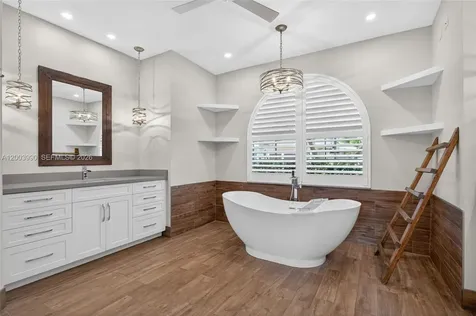 1776 Victoria Pointe Circle Weston FL 33327