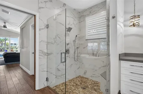 1776 Victoria Pointe Circle Weston FL 33327