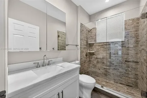 1776 Victoria Pointe Circle Weston FL 33327