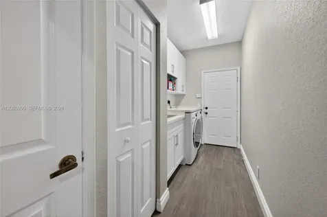 1776 Victoria Pointe Circle Weston FL 33327