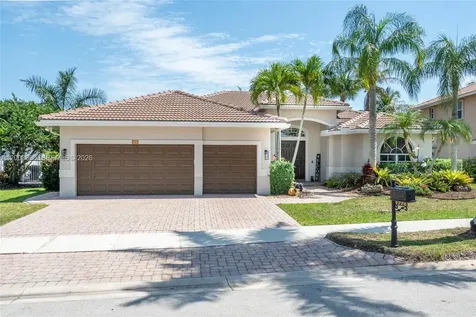 1776 Victoria Pointe Circle Weston FL 33327