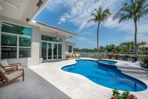 1776 Victoria Pointe Circle Weston FL 33327