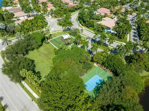 1776 Victoria Pointe Circle Weston FL 33327
