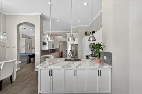 1776 Victoria Pointe Circle Weston FL 33327