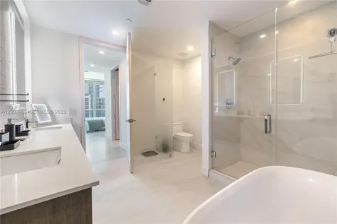 17550 Collins Avenue Sunny Isles Beach FL 33160