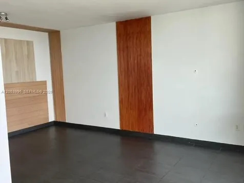 253 2nd Street Miami FL 33132