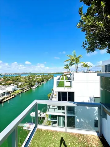 9940 W Bay Harbor Drive Bay Harbor Islands FL 33154