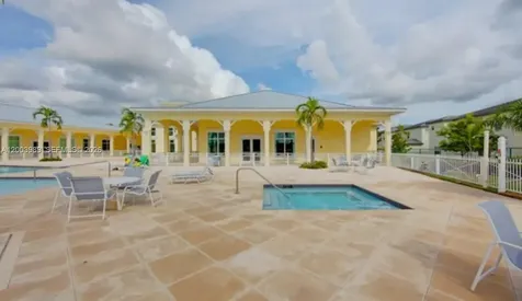 648 SE 32nd Avenue Homestead FL 33033