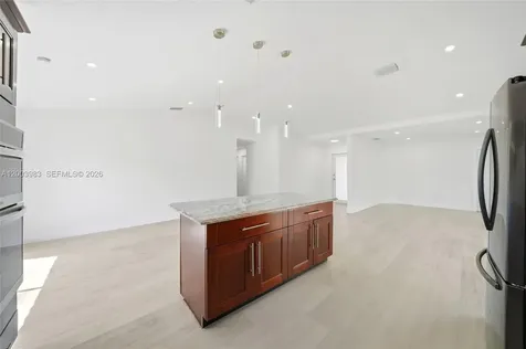 6136 NW 181st Terrace Circle W Hialeah FL 33015